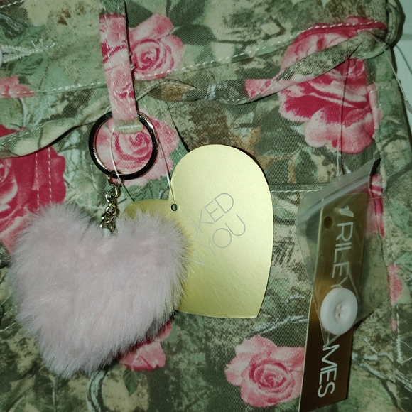 Riley And James Floral Wide Leg Pants in Pink & Tan. - Picture 2 of 3